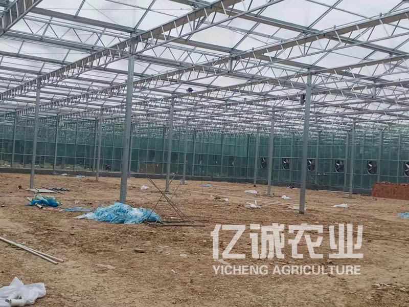 智能溫室大棚報價多少？智能玻璃溫室簡介及優(yōu)缺點