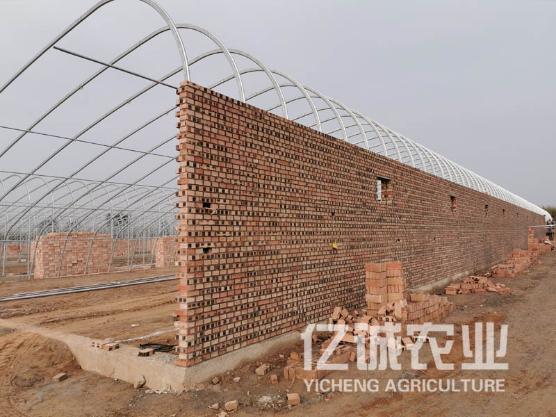 一個(gè)完整的日光溫室大棚建設(shè)工程包括哪幾部分？有什么優(yōu)點(diǎn)和缺點(diǎn)？